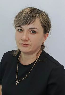 Помощник воспитателя Елезова Ольга Викторовна Помощник воспитателя Елезова Ольга Викторовна